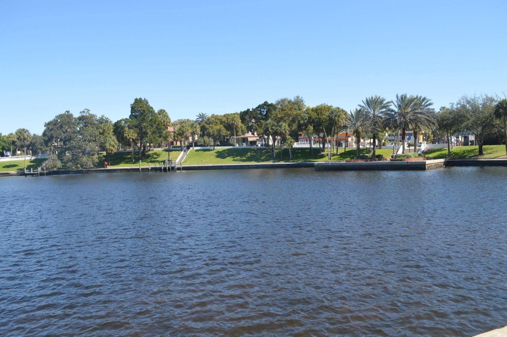 Tarpon Inn Tarpon Springs Luaran gambar
